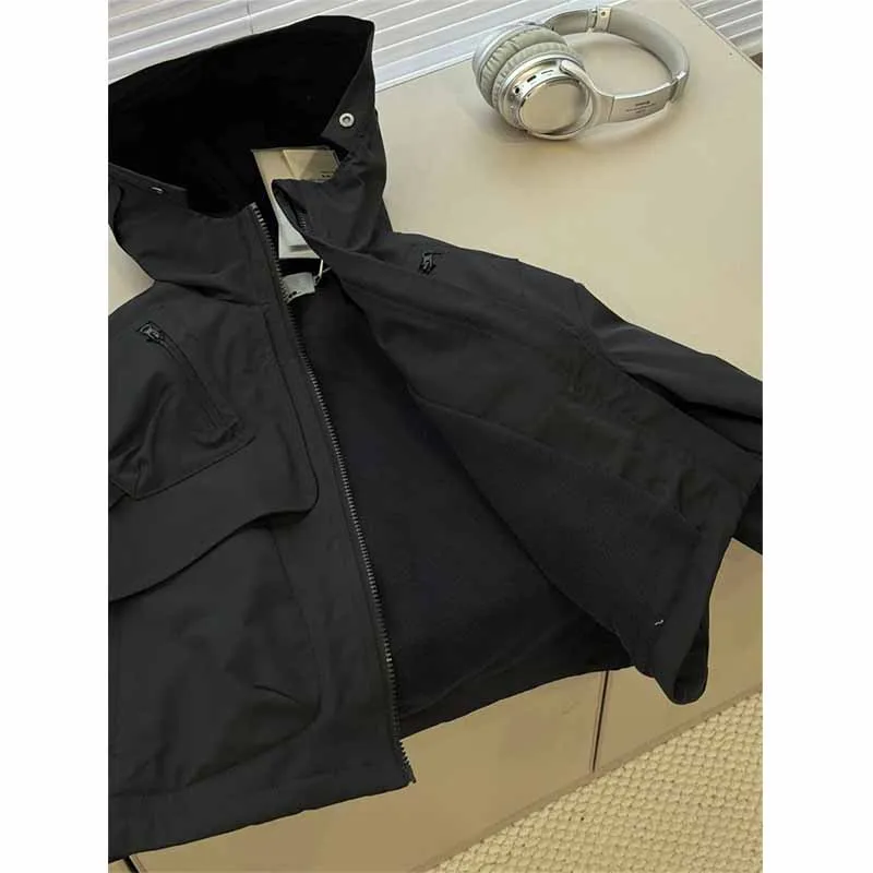 Abrigo acolchado con capucha para niños: parkas cortaviento - imagen 4