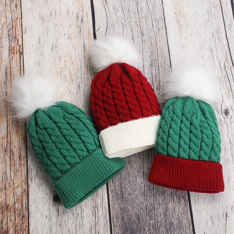 Gorro de punto navideño para niños: diseño festivo de corona con pompón, cálido gorro de invierno para temporada navideña de niños y niñas.