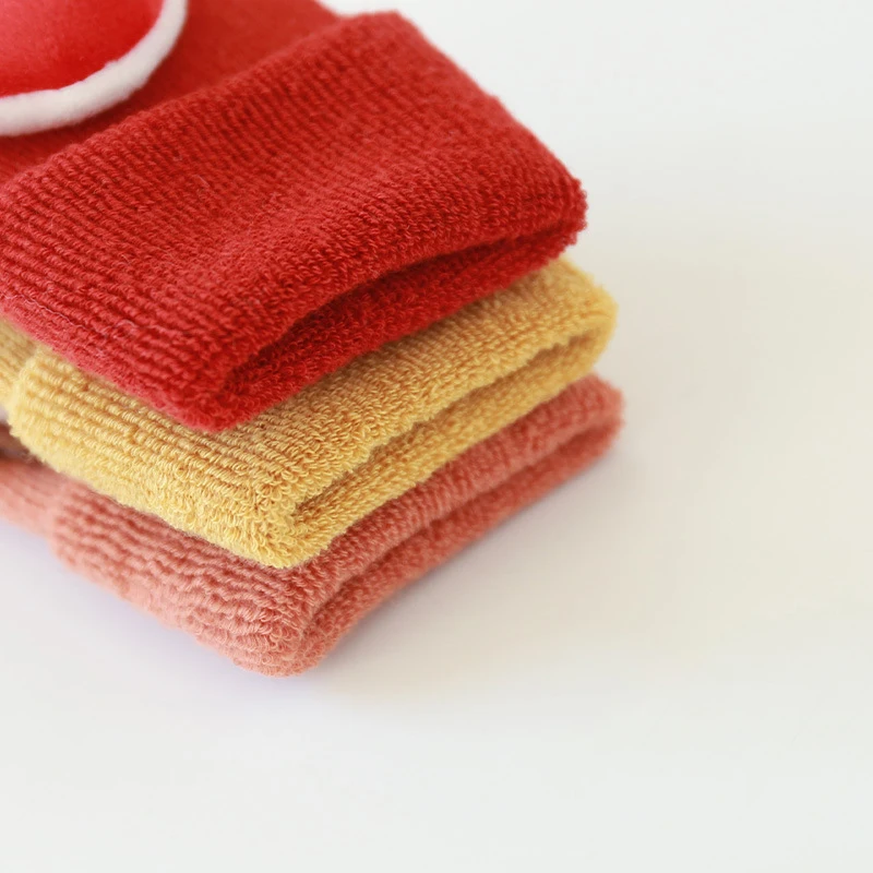 Pantuflas antideslizantes gruesas de felpa para bebé, calcetín largo hasta el suelo, Feliz Navidad, muñeco de dibujos animados, medias para recién nacido, invierno, 2022 - imagen 4