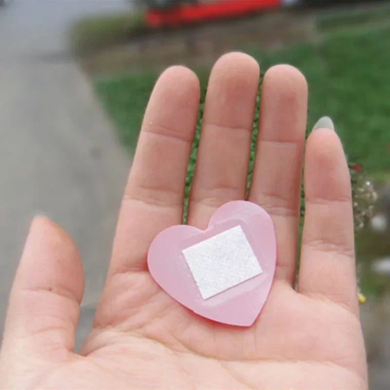 20 unids/set de tirita de corazón rojo, yesos de corazón grande y pequeño, parche para vendaje de heridas, pegatinas faciales para fanáticos de conciertos para niñas, vendajes adhesivos - imagen 4