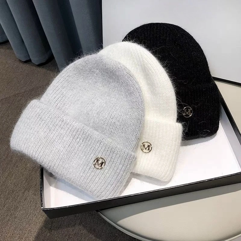 Nuevo gorro de punto grueso con forro polar de otoño e invierno para mujer, estilo minimalista lujoso y respetuoso con la circunferencia de la cabeza grande.