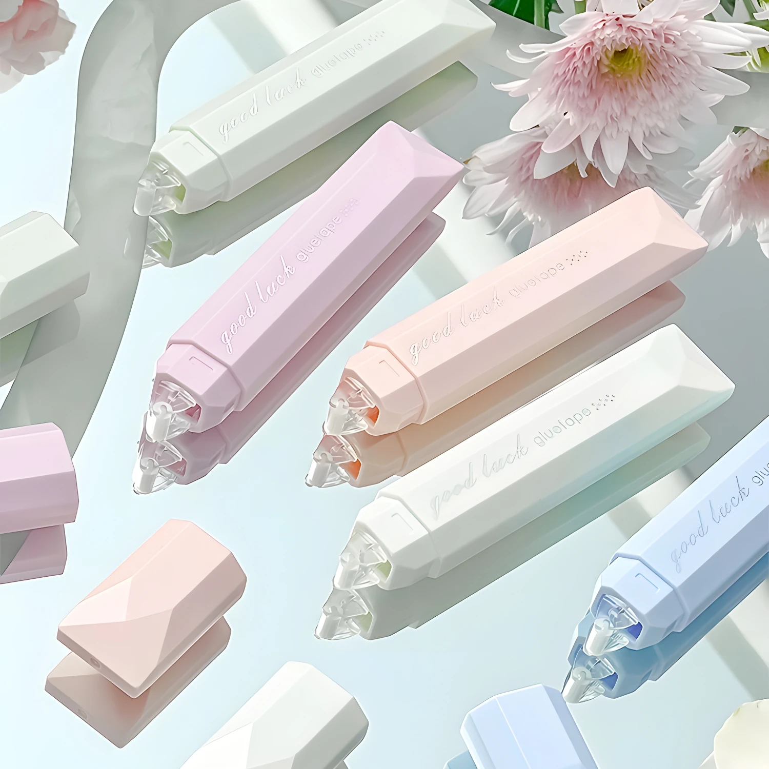 Paquete de 4 rodillos de cinta de doble cara, cinta adhesiva de 6 mm x 196 pulgadas, corredor de pegamento para álbum de recortes, suministros para manualidades, oficina y escuela - imagen 5