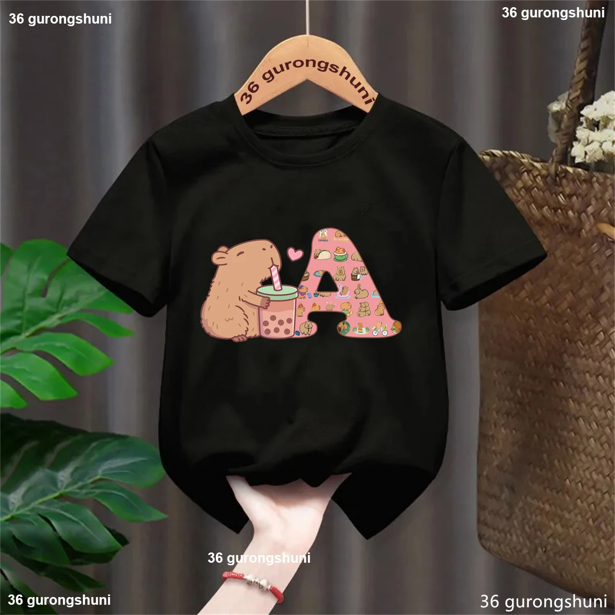 Camiseta negra de amor para beber té de la leche Capybara Tshrit Capy 26 letras A-Z, regalo para niños y niñas, ropa para niños, camiseta de manga corta para bebé - imagen 4