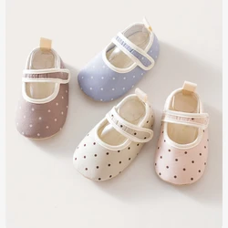 Zapatitos de suelo algodón lunares bebé – Antideslizantes suaves