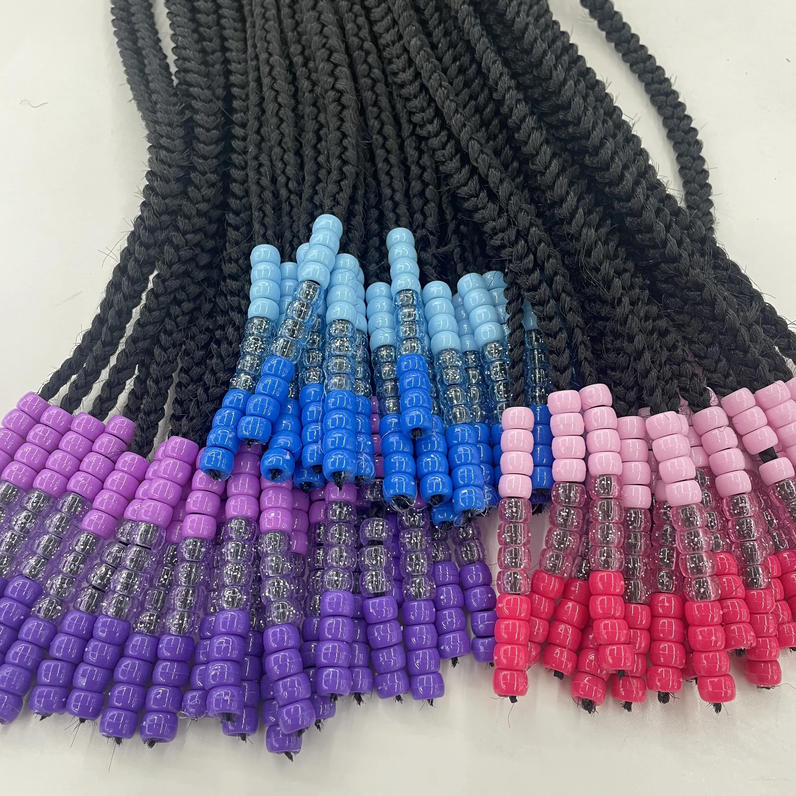 Extensiones de rastas infantiles fáciles con clip y peinado trenzado - imagen 5