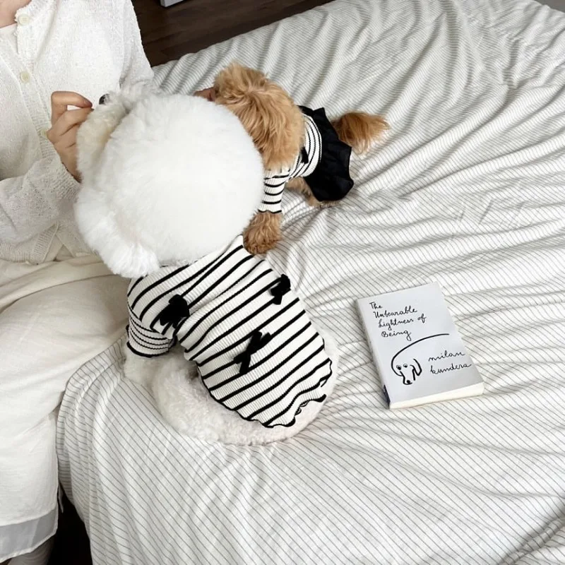 Verano mascota arco cachorro camisa Collar Correa moda manga voladora vestido para perro a rayas vestido blanco negro Teddy para ropa para perros pequeños - imagen 5