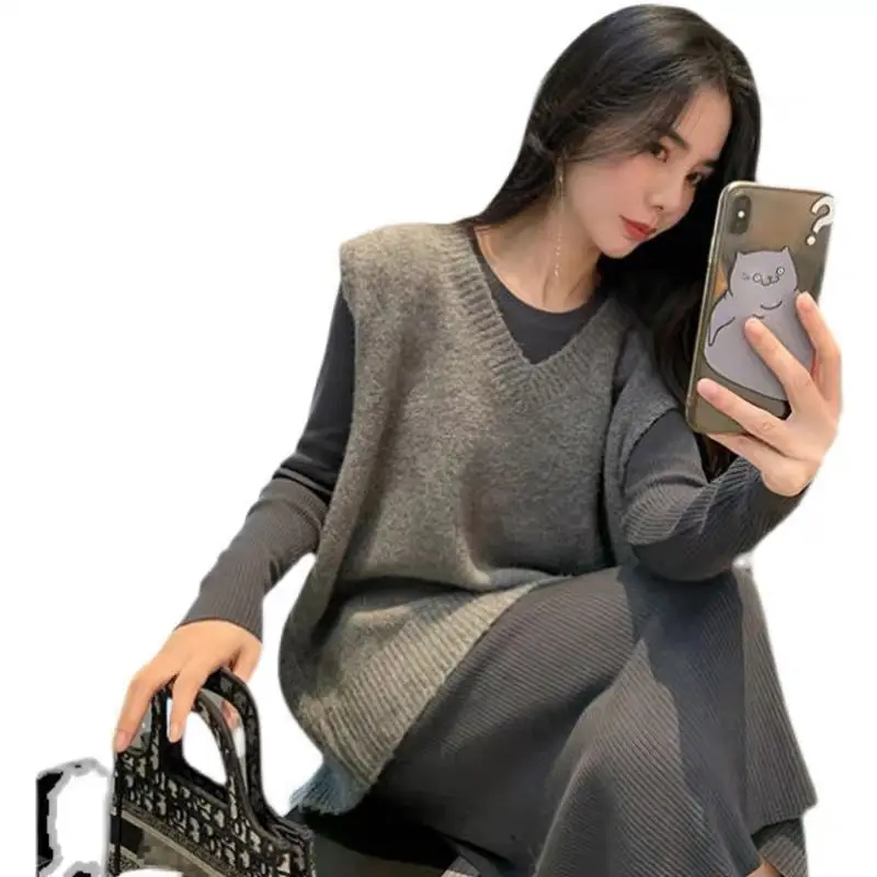 Conjunto de maternidad con chaleco y vestido de otoño invierno - imagen 3