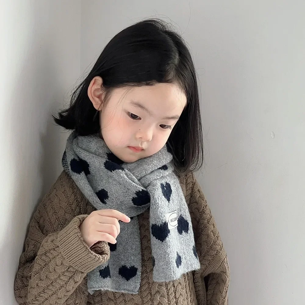 Moda Otoño Invierno bufandas para niños dulce corazón suave niños tejido silenciador cálido grueso niños pañuelo calentador de cuello - imagen 3