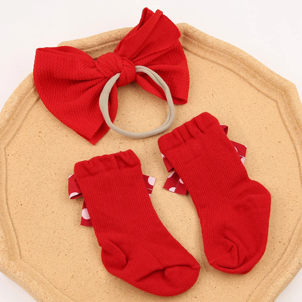3 unids/set Navidad lazo rojo diademas para bebé calcetines largos hasta la rodilla punto a cuadros corazón estampado arco 0-12M calcetín terciopelo bala Nylon regalo de Año Nuevo - imagen 5