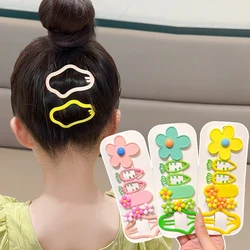 Horquillas para bebé con diseño de nube y flores