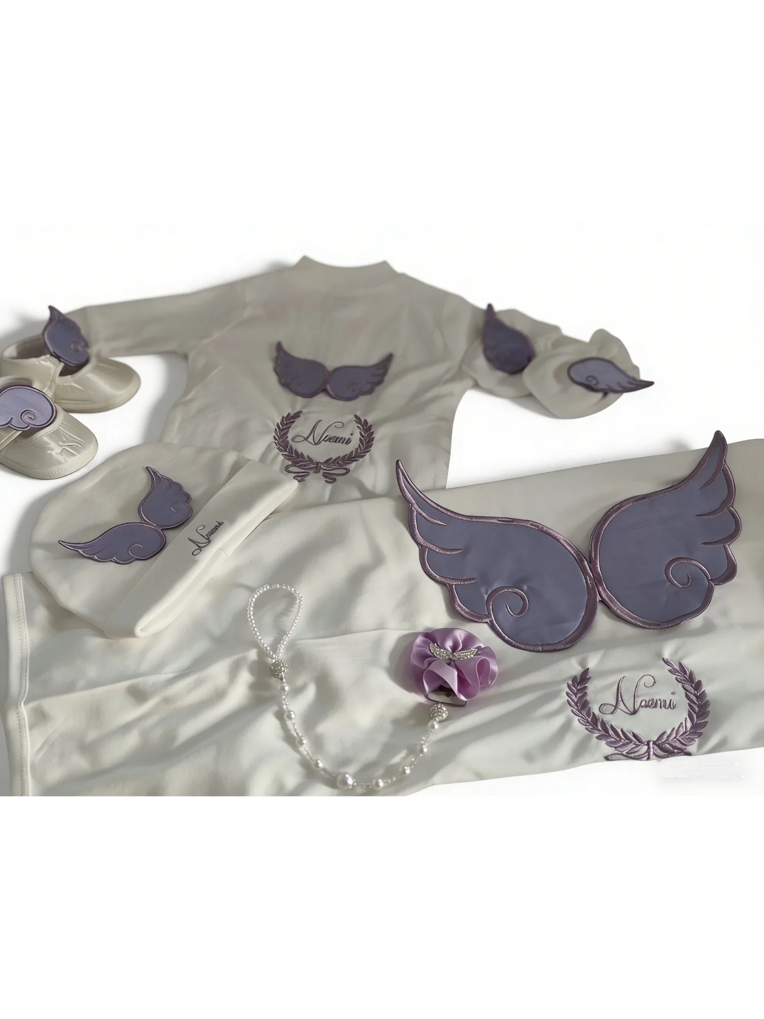 Adorable Conjunto de Ángel Morado para Bebé Niña - Alas y Decoración de Laurel - Elegante para Bautizo y Baby Shower - imagen 3