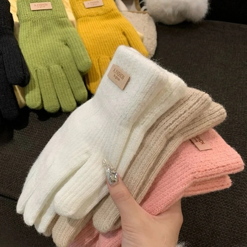 2025 Guantes de punto para niña Otoño-Invierno: color sólido dulce y lindo, estilo coreano, pantalla táctil, cálidos para protección contra heladas.