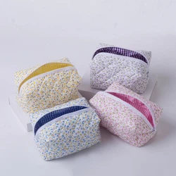 Bolsa de viaje acolchada con flores – Neceser infantil grande