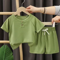 Conjuntos de 2 piezas de verano para niño pequeño, moda informal coreana, Tops de manga corta de algodón liso + Pantalones cortos, ropa para niño, conjuntos para niño B114