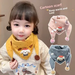 Nueva bufanda triangular de algodón de dibujos animados invierno cálido a prueba de viento al aire libre pañuelo para niños cubierta gruesa para el cuello para niños