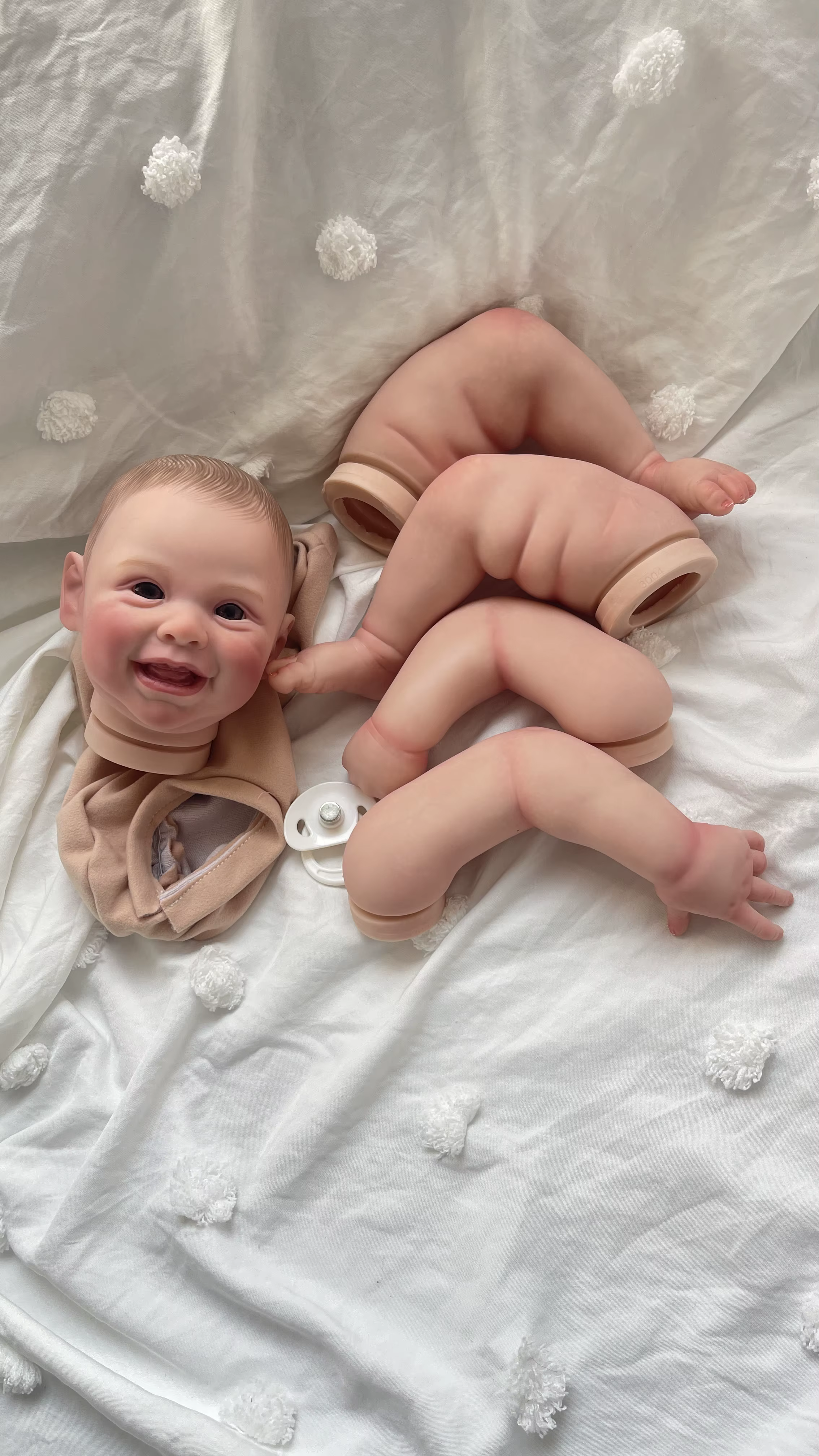 Muñeca Reborn NPK Smile Harper 20'' pintada, piel 3D con venas - imagen 4