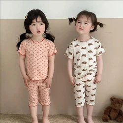 Conjunto de pijama infantil dulce floral de seda de hielo, dos piezas de manga corta de verano, fresco, agradable para la piel y transpirable para niñas