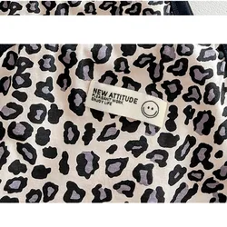 Mono de bebé de verano fino con estampado leopardo tipo peto