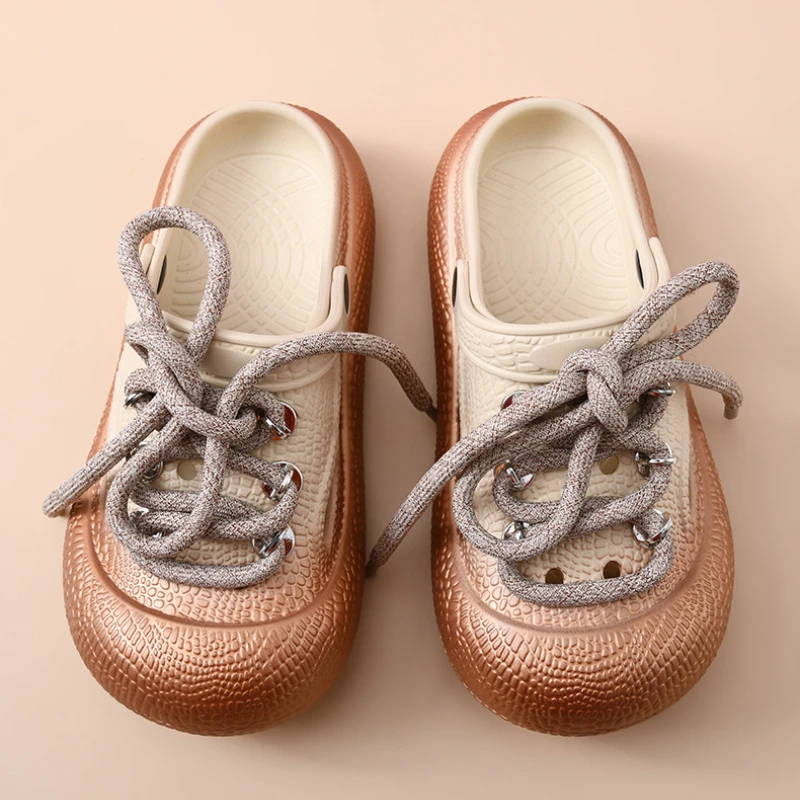 Sandalias plataforma verano niños – Cordones, doradas y plateadas - imagen 4