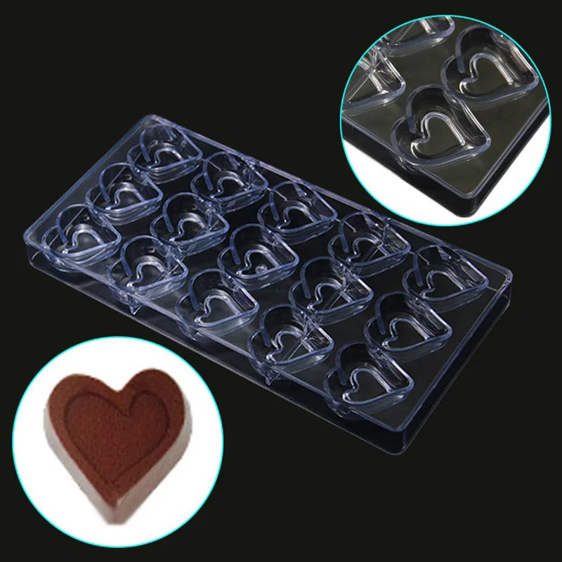 Molde de chocolate con formas románticas de rosa y corazón