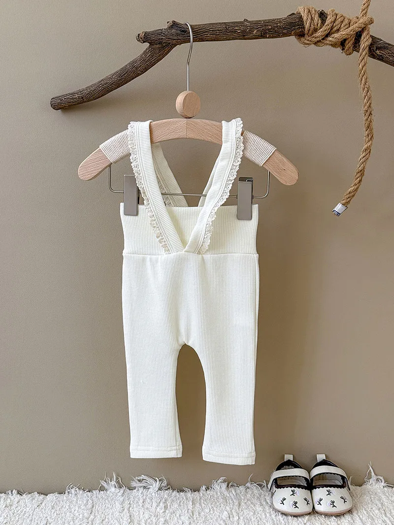 Pantalones talle alto con tirantes de encaje para bebé niña - imagen 4