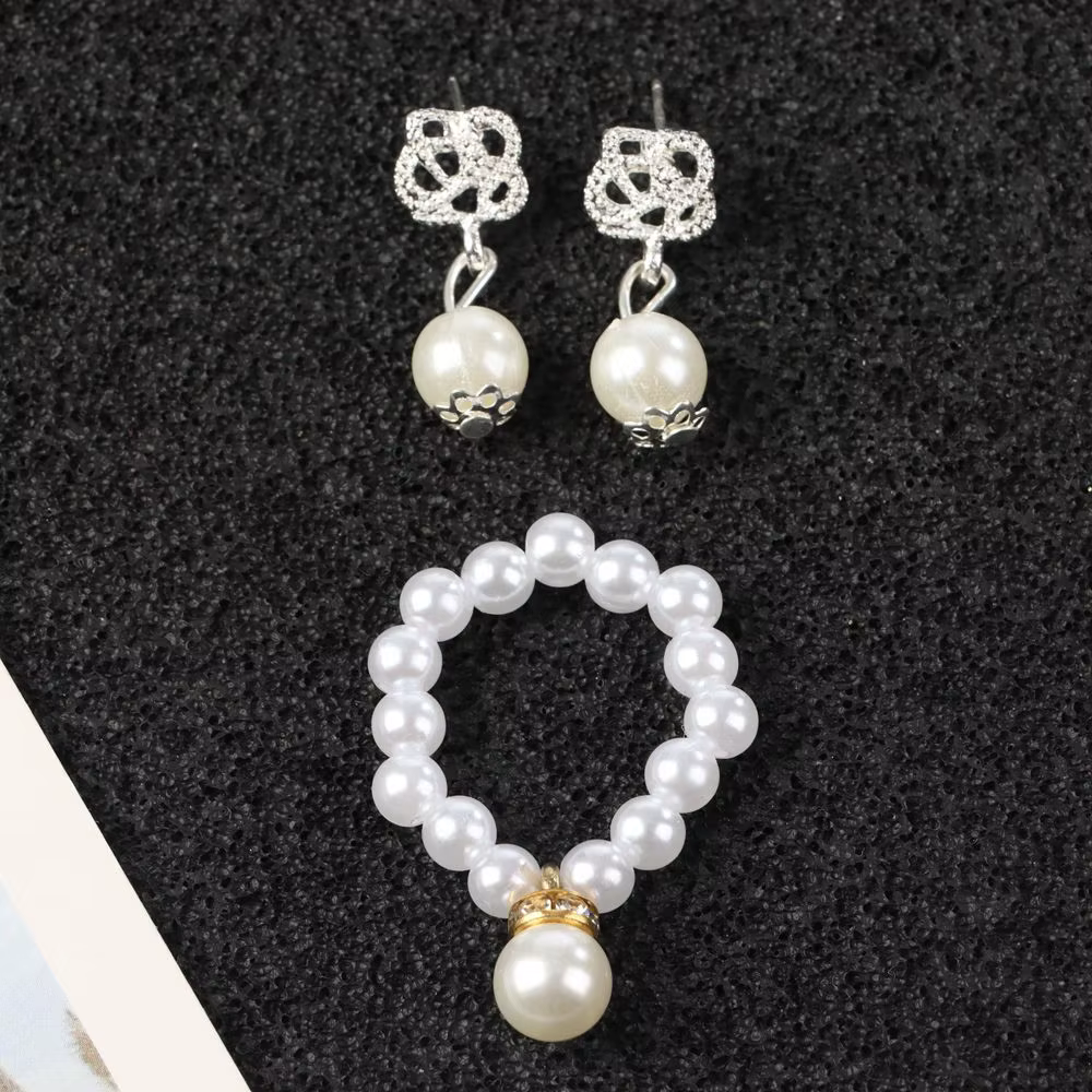 Juego de bisutería para muñecas: collar, pulsera y pendientes - imagen 2