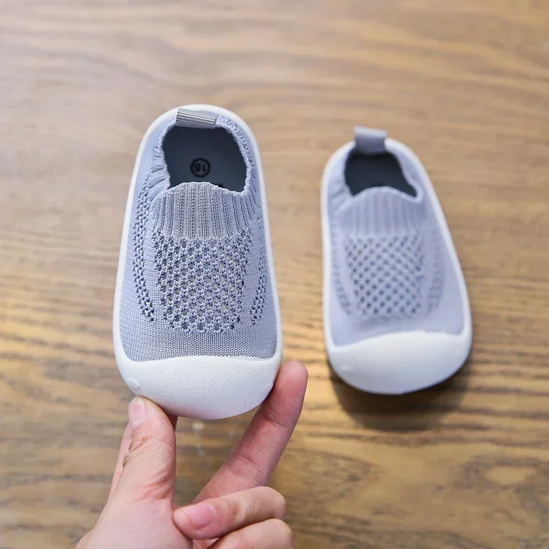 Zapatos para niños pequeños, zapatos informales de punto para bebés y niños, zapatos cómodos y transpirables para primeros pasos para primavera y otoño