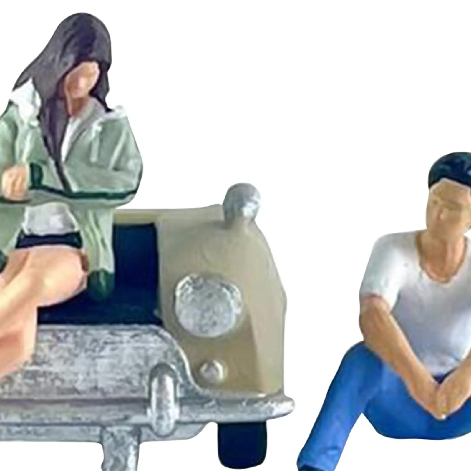 2 Pieces 1:64 Camping Boys Girls Model Train Park Street People Figures Tiny People Model for Dollhouse Miniature Scene Ornament