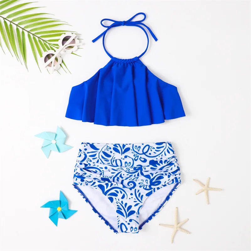 Detalle de volantes en bikini infantil