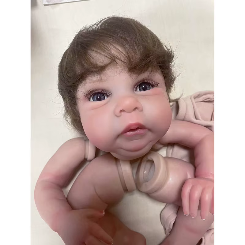 Kit manualidades Miley – Modelo realista pintado para niños - imagen 2