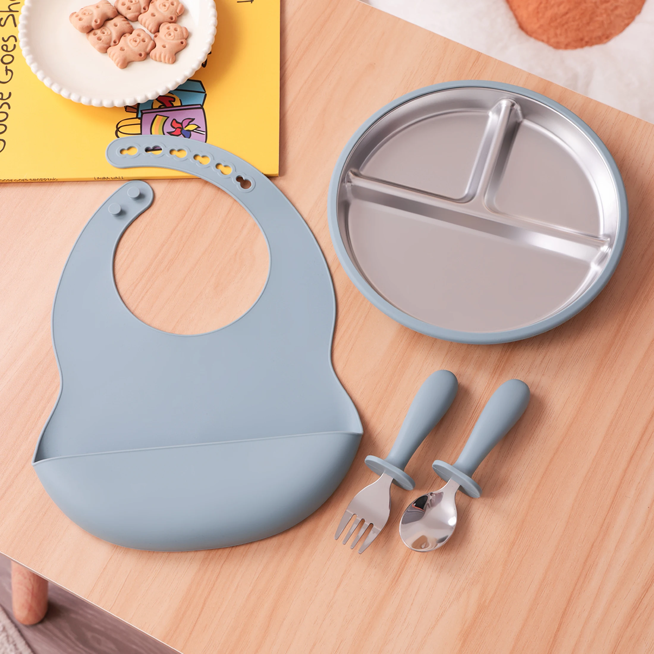Platos desmontables de acero inoxidable, juego de alimentación de bebé con tenedor sin BPA, cuchara, babero, vajilla de destete, artículos para recién nacidos, 4 Uds.