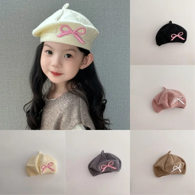 Bonita boina coreana a la moda para niños pequeños, gorros de punto con lazo bordado para niñas, gorro informal de ganchillo a prueba de viento para otoño e invierno