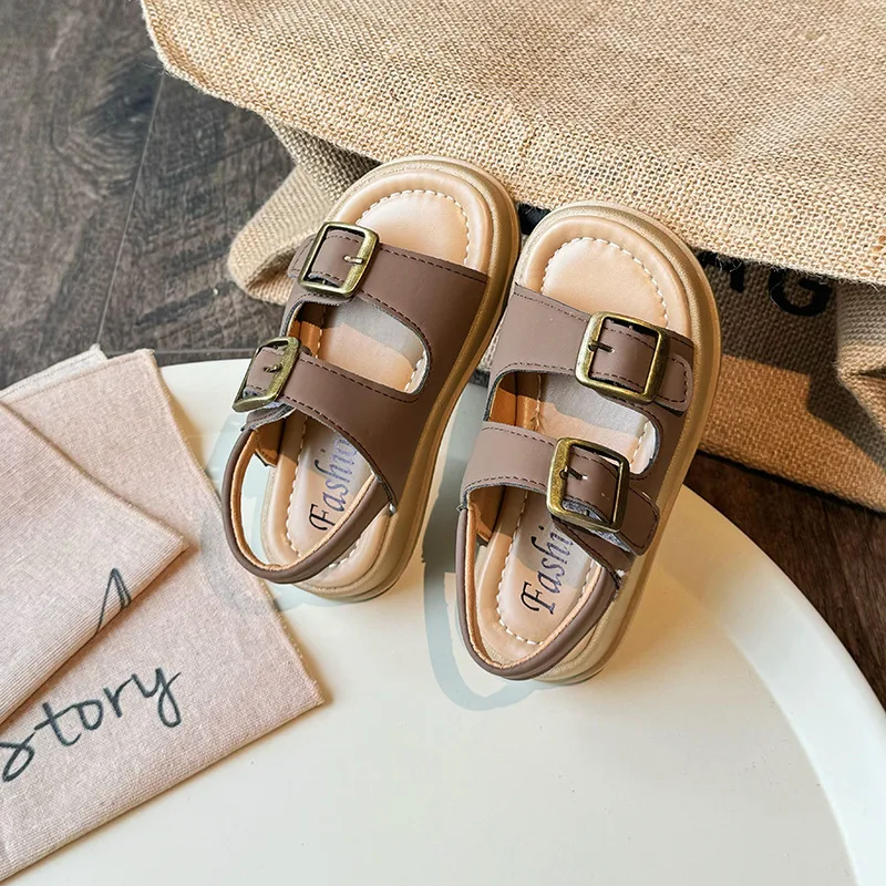 Nuevas sandalias de moda versátiles y transpirables para niña, zapatos cómodos informales para playa para chico, sandalias antideslizantes suaves Retro simples para niño - imagen 4