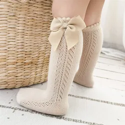 Calcetines largos infantiles con lazo algodón suave