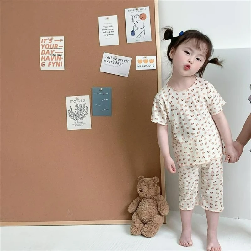Conjunto de pijama infantil dulce floral de seda de hielo, dos piezas de manga corta de verano, fresco, agradable para la piel y transpirable para niñas - imagen 4