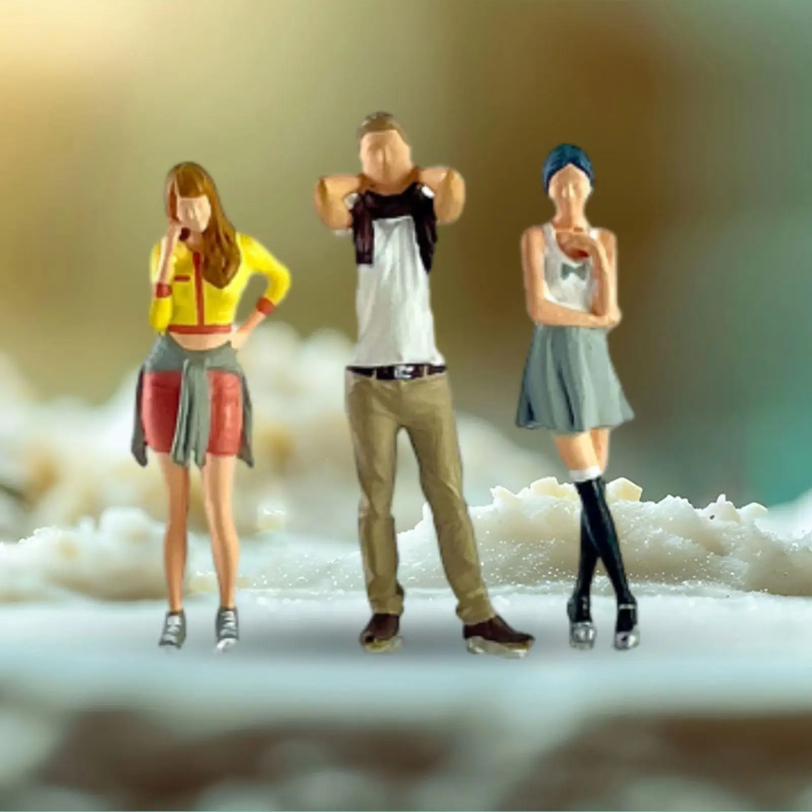 1/64 Scale Miniature Figure Boys Girl Toy Set Trendy Micro Landscapes Decor Desktop Ornament Mini People Model Resin Figures