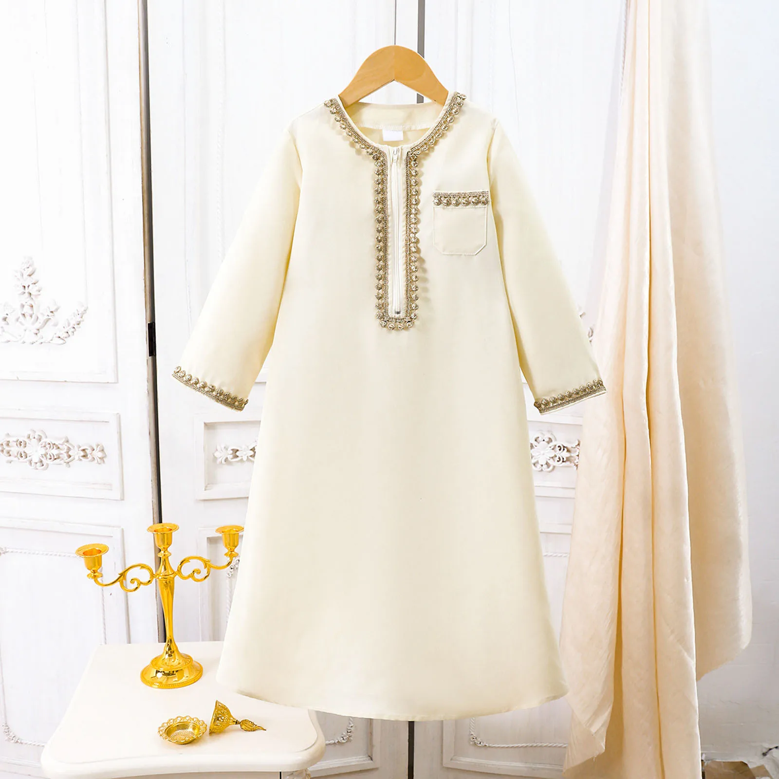 Abaya infantil bordada, vista completa