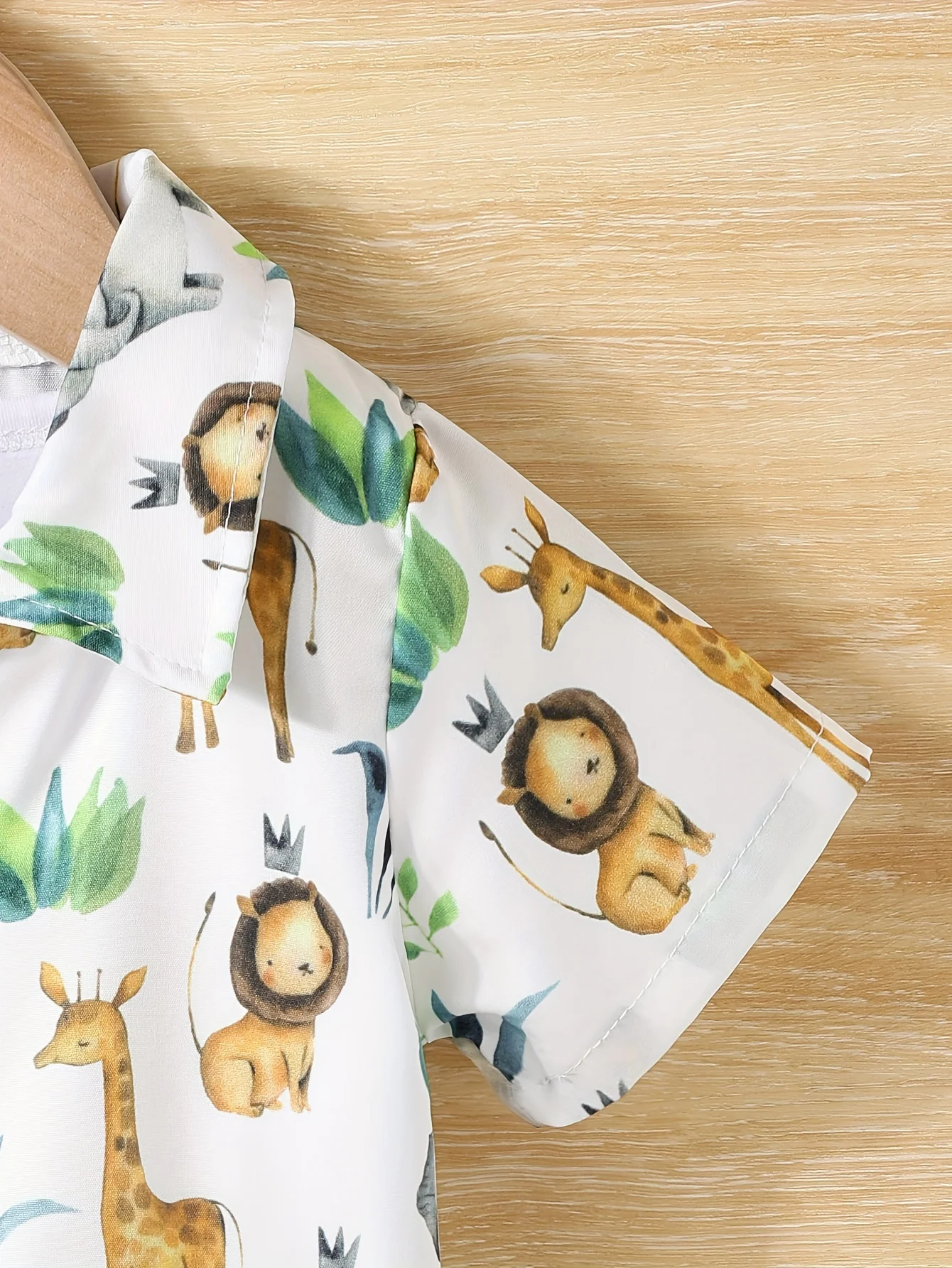 Conjunto de verano niño con camisa tipo viaje y pantalón corto - imagen 2
