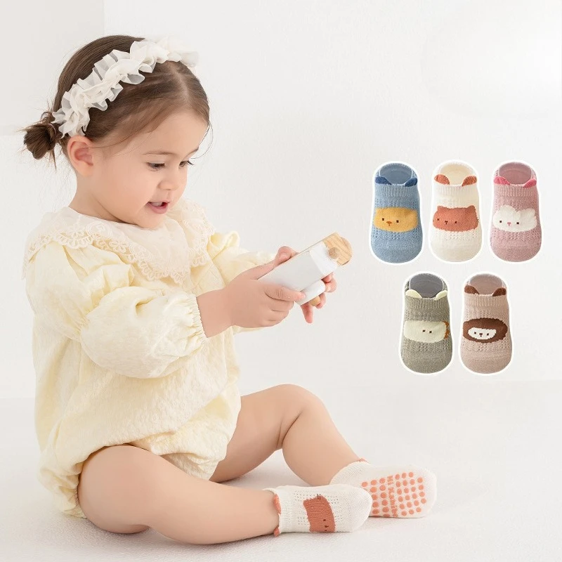 Calcetines bonitos de dibujos animados para bebé de 1 a 5 años, calcetines suaves antideslizantes de tubo medio, calcetines cálidos de algodón para invierno, calcetines bonitos para niños y niñas