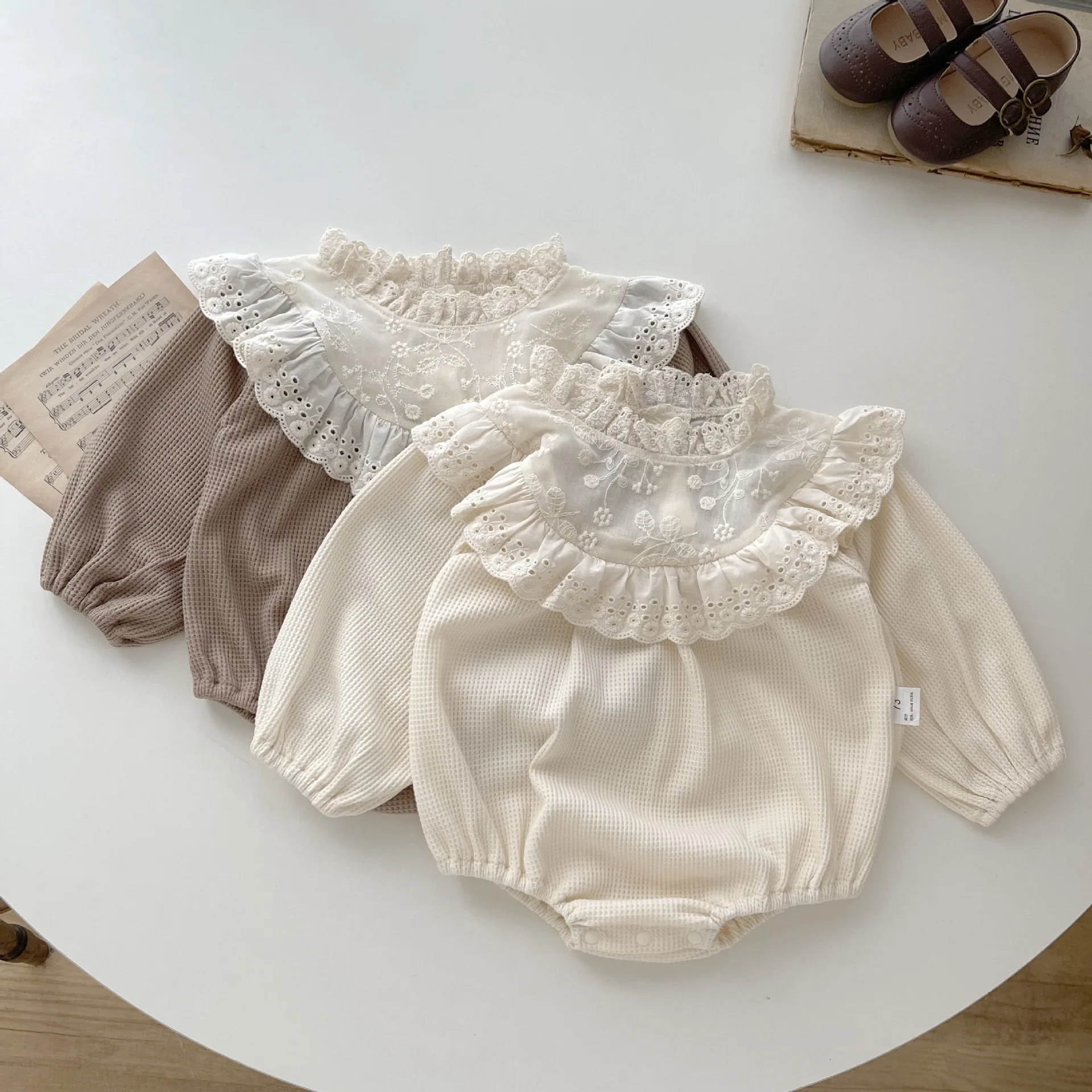 Nueva ropa de primavera para niños de 0 a 24 meses, mono para niñas pequeñas, traje de escalada de estilo coreano de algodón de manga larga - imagen 2