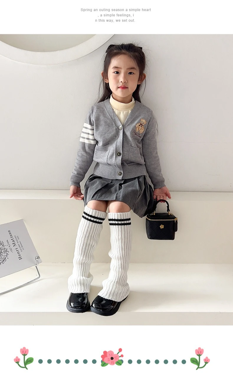 Conjunto con cubiertas de pie Y2K