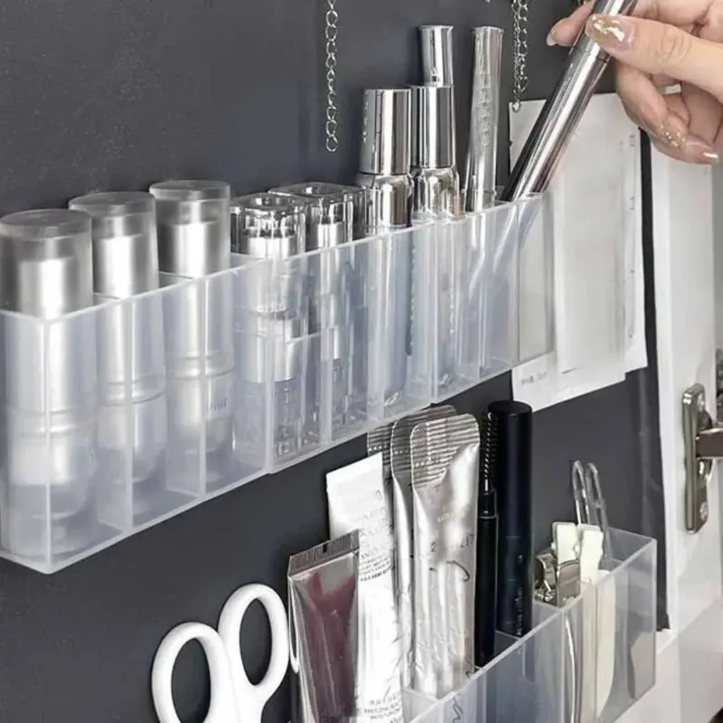 Mini caja de almacenamiento de plástico montada en la pared, tocador autoadhesivo, organizador de maquillaje, gabinete, 3 rejillas, soporte para artículos diversos para el hogar, 1/6 Uds. - imagen 5