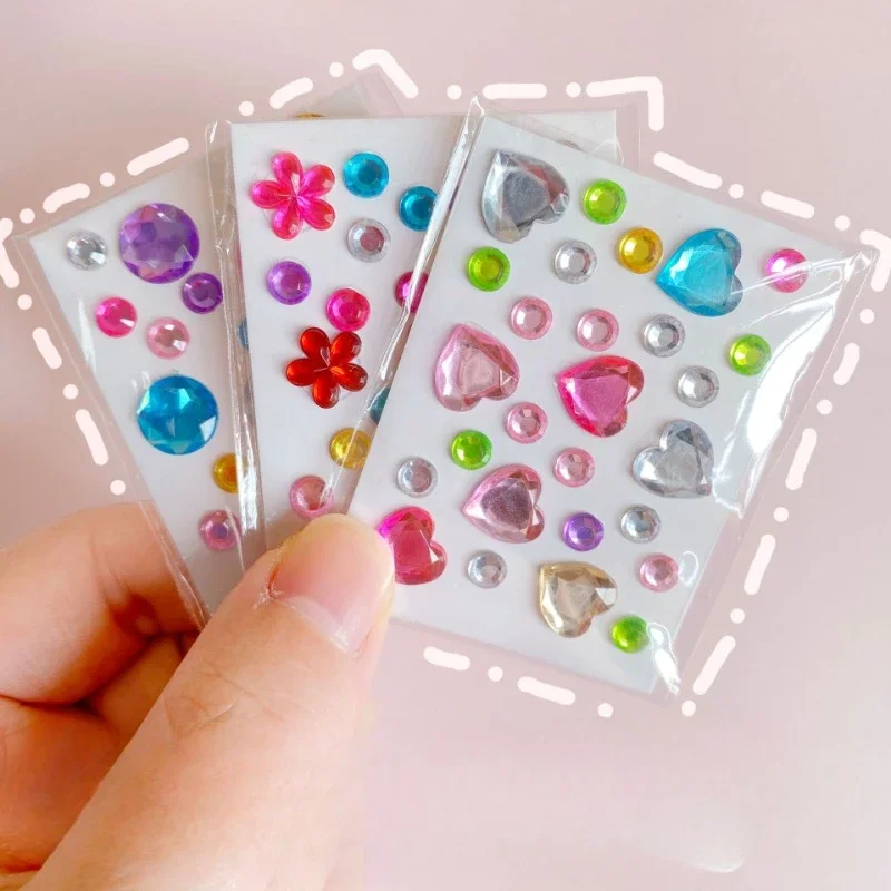 Pegatinas autoadhesivas de diamantes de imitación con forma de corazón - imagen 3