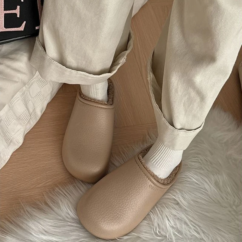 Zapatillas de invierno impermeables para mujer, zapatos de casa de felpa cálidos antideslizantes, chanclas de algodón cómodas EVA suaves para interiores y exteriores para Unisex - imagen 3