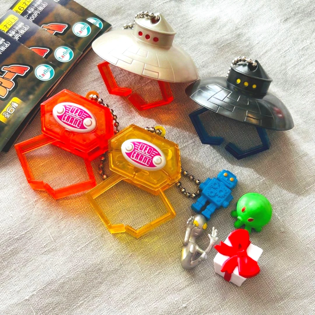Tarlin cápsula juguetes lindo kawaii en cualquier lugar UFO juego de grúa alienígena vaca robot caja de regalo oso BC colgante gachapon figuras - imagen 3