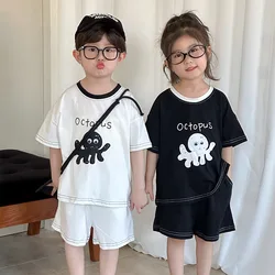 Conjunto verano bebé niña – Camiseta y pantalón corto estampado animal