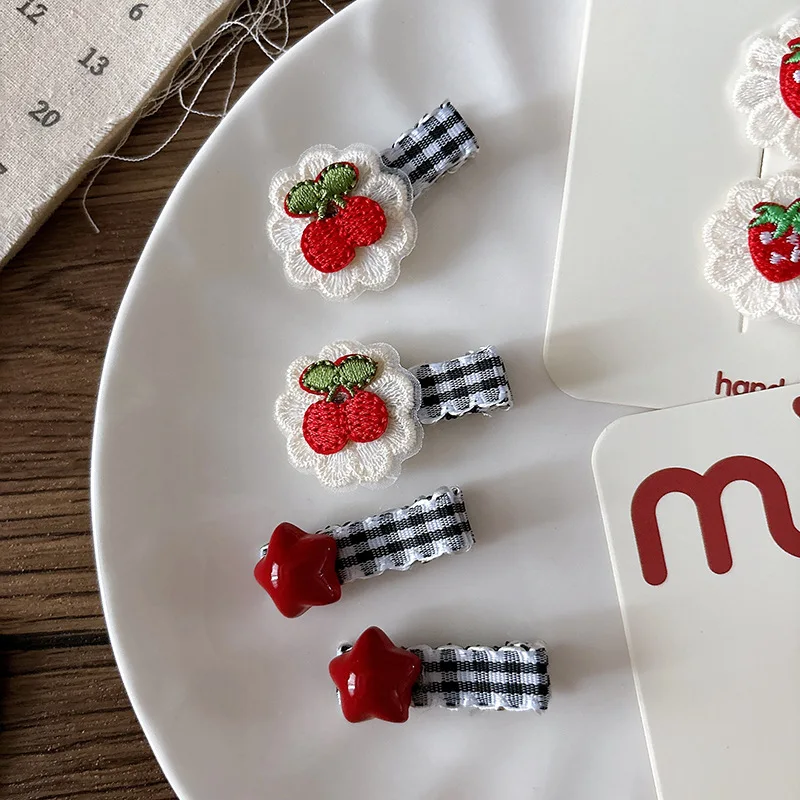 Coreano dulce a cuadros rojo negro encaje pico de pato Clip cereza bordado BB Clip niños dulce lindo flequillo Clip accesorios de estilo de cabello - imagen 3