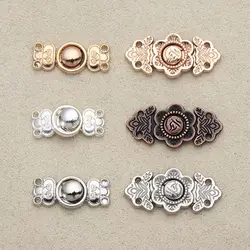Accesorios para muñecas con hebillas y botones decorativos