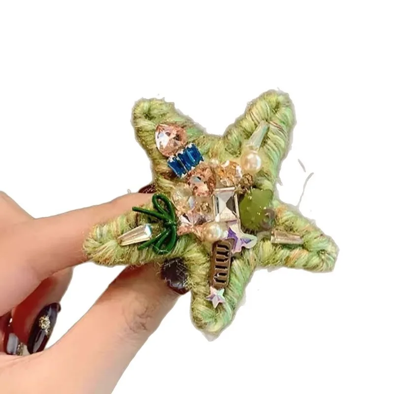 Pinzas para el cabello con forma de estrella de dopamina para niña: detalles de felpa y diamantes de imitación, pinzas de pico de pato para flequillo/pelo de bandeja, lindos clips laterales versátiles. - imagen 4