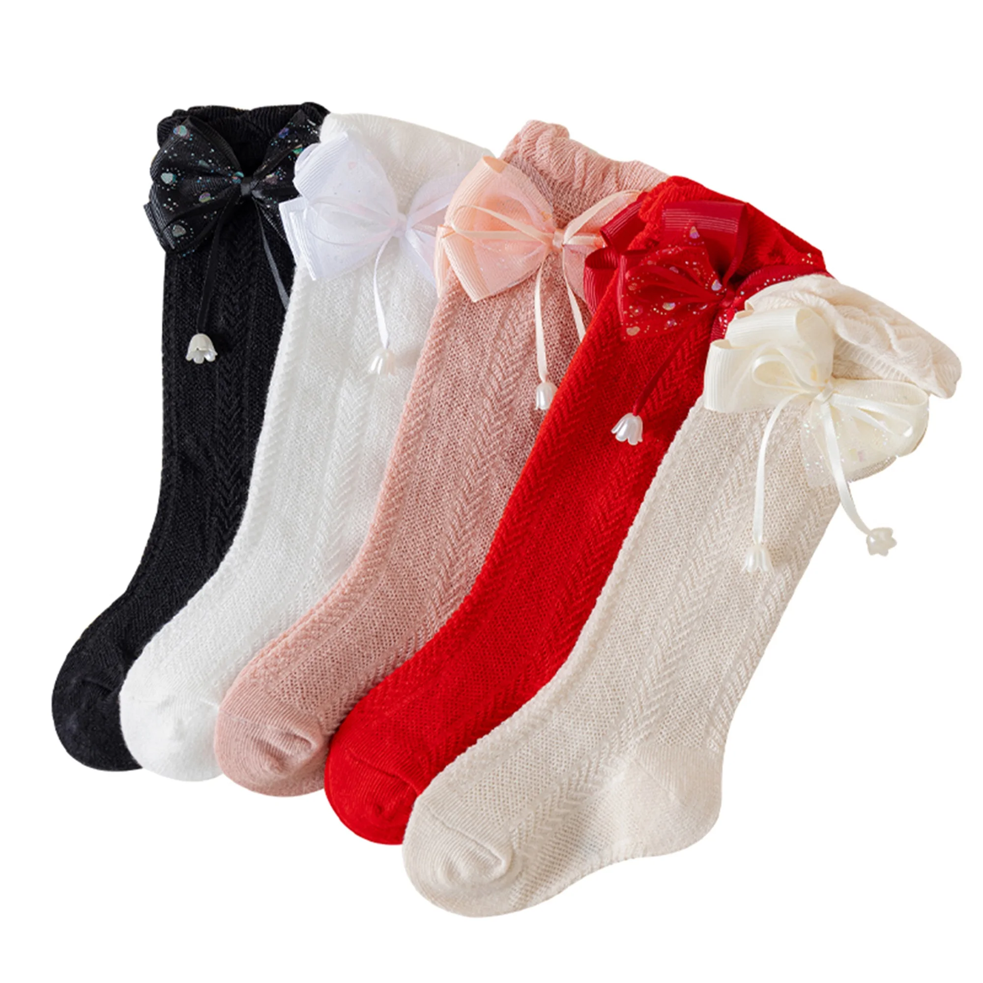 Calcetines Tregren combinados con ropa infantil
